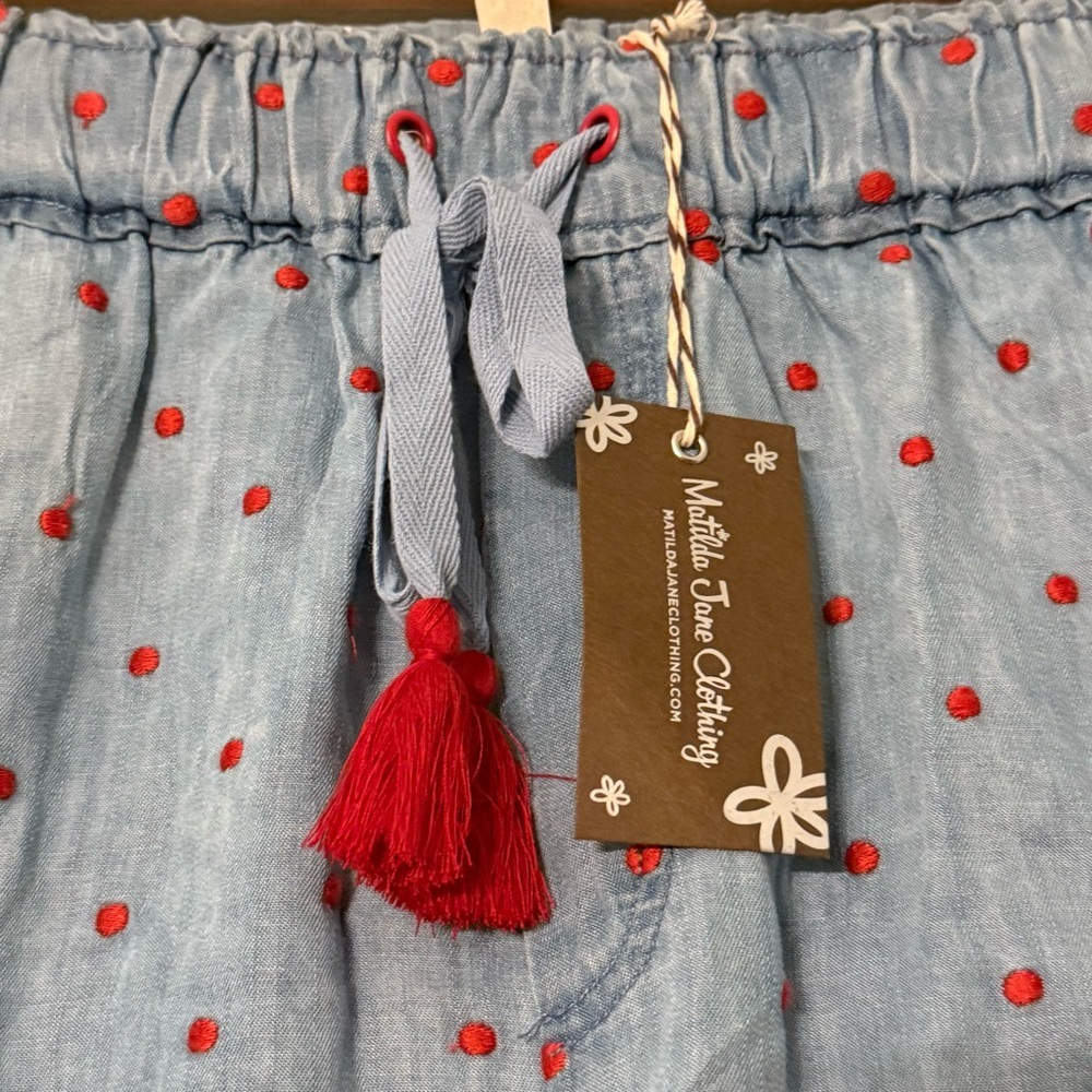 π Matilda Jane Cameron Chambray Dobby Shorts with red polka dots and red tassels - Picture 2 of 9